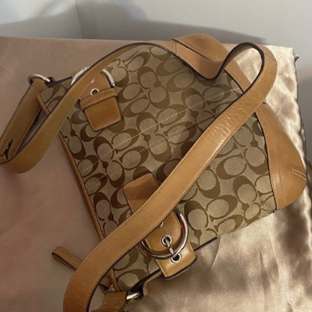 Coach Signature Jacquard Canvas and Leather Soho Duffle Bag M05W-3574 - Picture 6 of 7